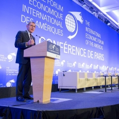 The International Economic Forum of the Americas. The Conference of Paris in the OECD in Paris. Gérard Mestrallet, Engie