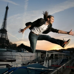 Léo fait du Parkour